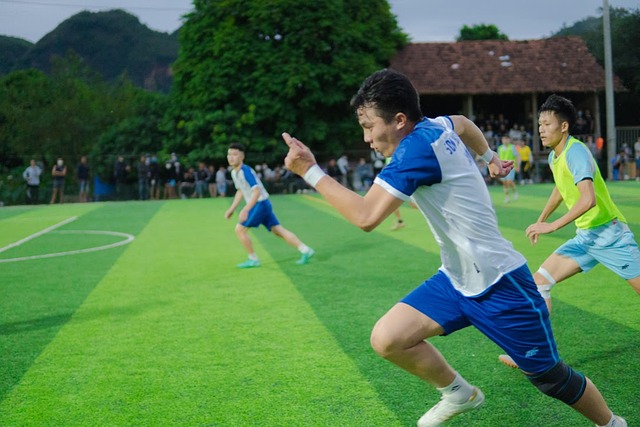 以提升锋线 以提升锋线